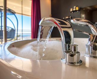 Jakuzili Villa ile Kış Tatilinizi Keyifli Hale Getirin