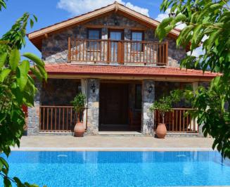 Fethiye Kayaköy Kiralık Villa,Havuzu Korunaklı Muhafazakar Villa